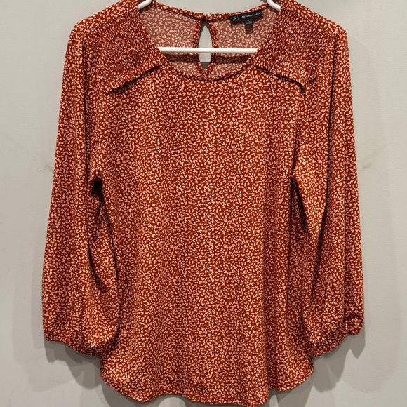 Adrianna Papell Women's Rust Floral Blouse NWOT - Picture 3 of 15